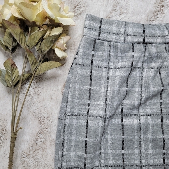 ✨️CL Renee C Light Gray Black Plaid Lightweight Pencil Skirt Size S - Picture 4 of 9